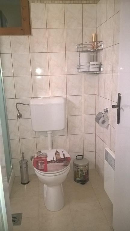 Pongracz Apartman Zirc Exterior photo