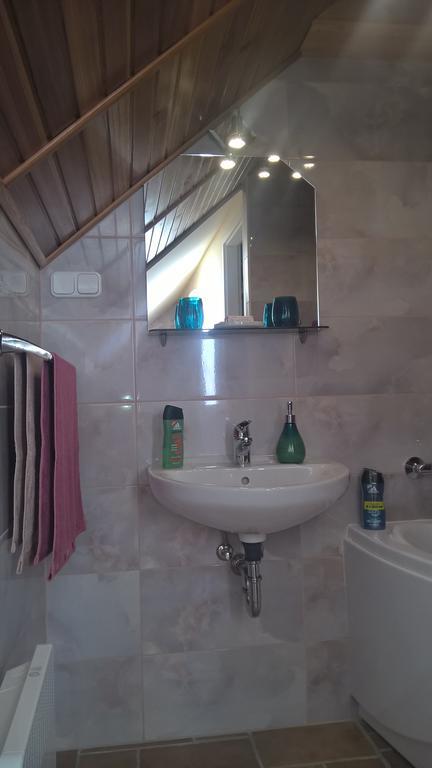 Pongracz Apartman Zirc Exterior photo