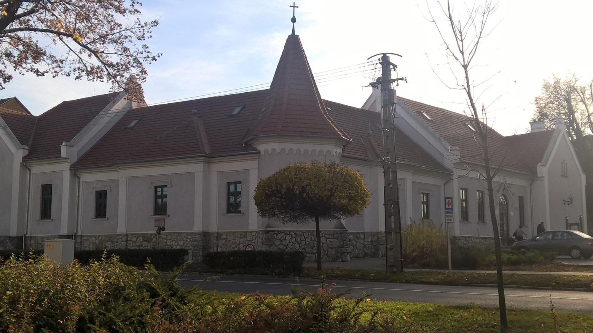 Pongracz Apartman Zirc Exterior photo
